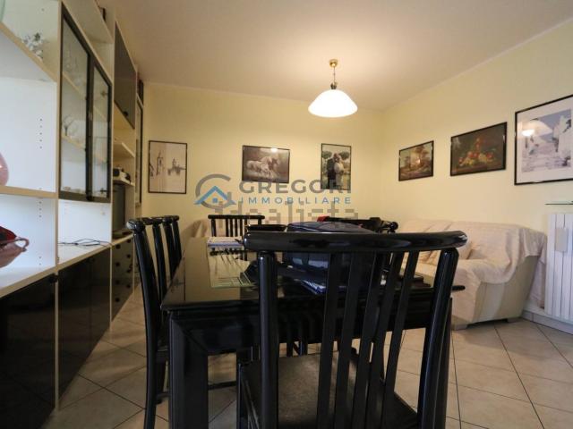 Appartamento in vendita di 180 m² in Viale Aldo Moro, 10