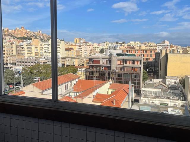 Appartamento in vendita di 180 m² in Viale Bonaria