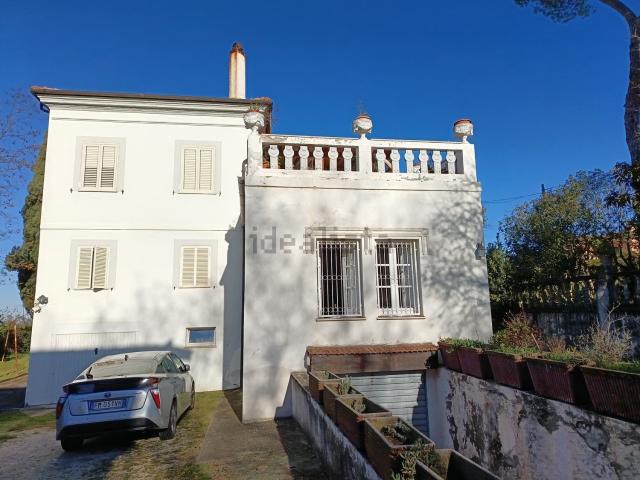 Appartamento in vendita di 180 m² in Viale Cappuccini, 403