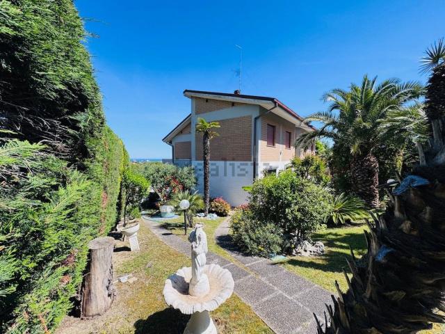 Appartamento in vendita di 180 m² in Viale Casoli