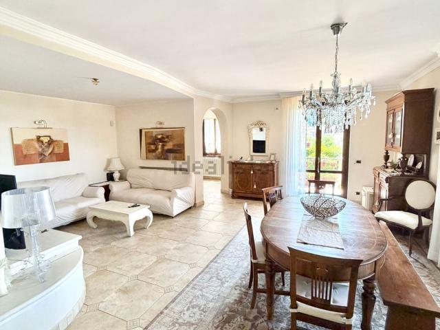 Appartamento in vendita di 180 m² in Viale Don Bosco, 45