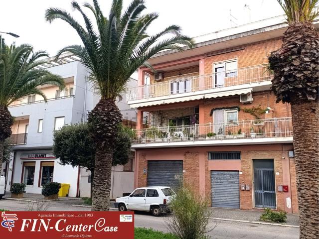 Appartamento in vendita di 180 m² in Viale Enrico Berlinguer