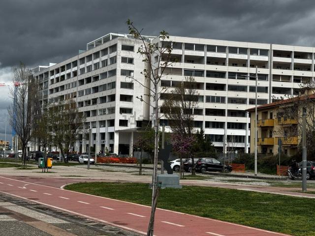Appartamento in vendita di 180 m² in Viale Giacomo Mancini, 20