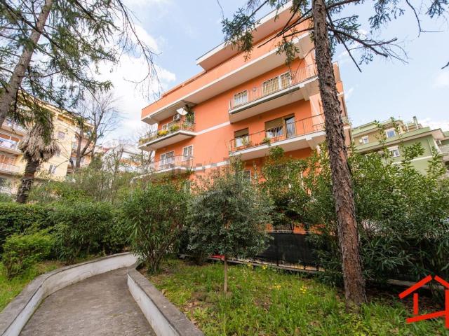 Appartamento in vendita di 180 m² in Viale Prospero Colonna