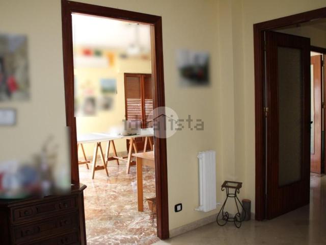Appartamento in vendita di 180 m² in Viale Regione Siciliana, 442