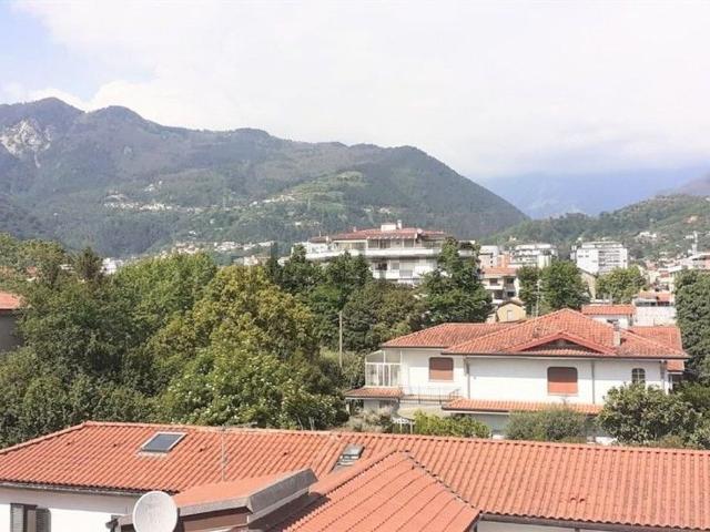 Appartamento in vendita di 180 m² in Viale Roma, 68