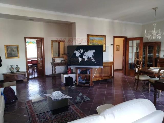 Appartamento in vendita di 180 m² in Viale Scala Greca