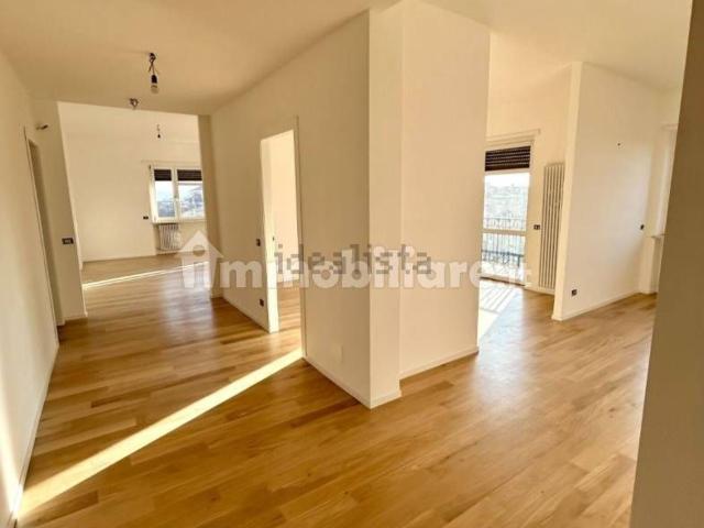 Appartamento in vendita di 180 m² in Corso Dante Alighieri, 221