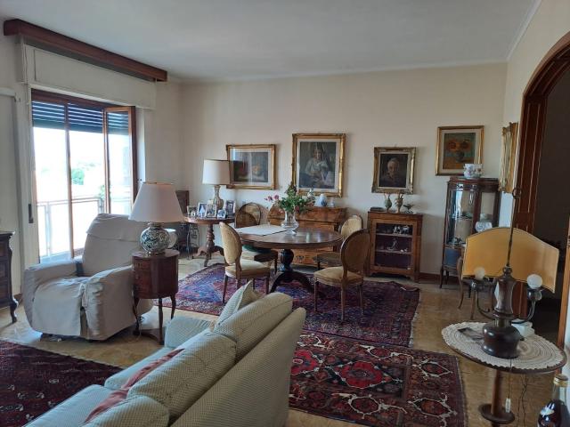 Appartamento in vendita di 180 m² in Corso Italia, 35