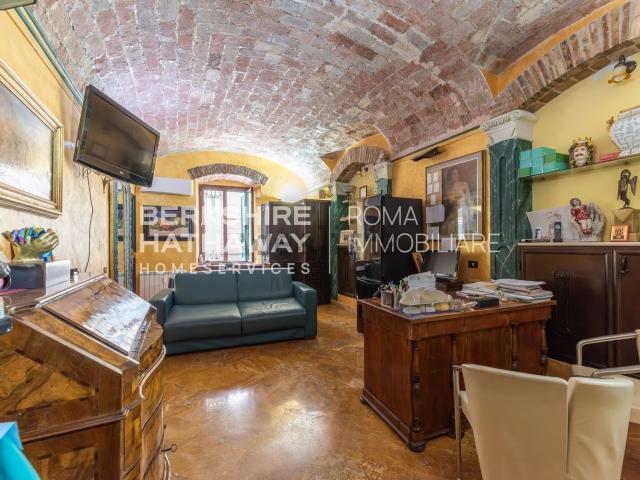Appartamento in vendita di 180 m² in Piazza Fiume