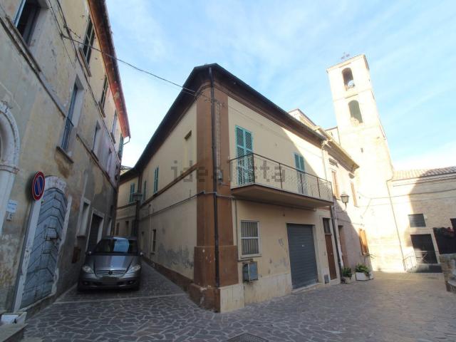 Appartamento in vendita di 180 m² in Piazza Luigi Marchetti, 4