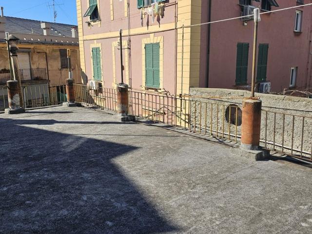 Appartamento in vendita di 180 m² in Salita Campasso di San Nicola, 2