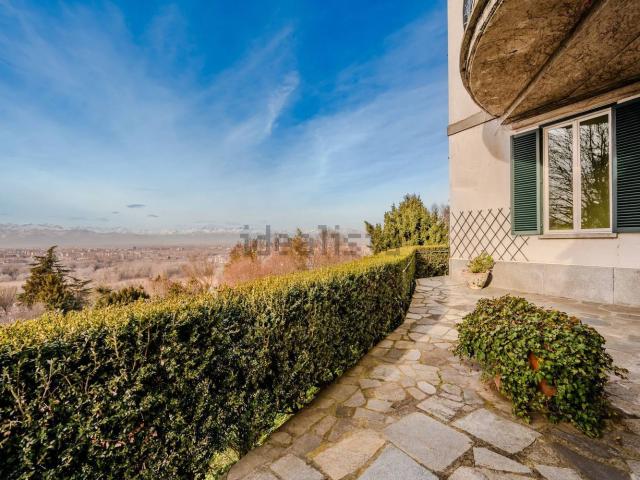 Appartamento in vendita di 180 m² in Strada Comunale di Superga