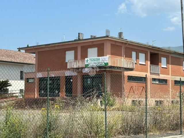 Appartamento in vendita di 181 m² in Via Casilina Nord