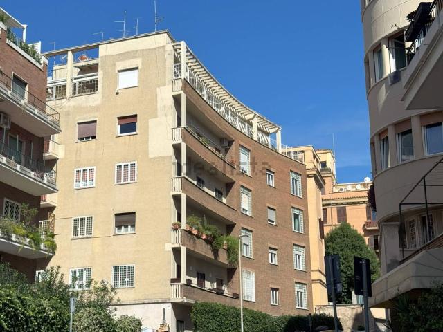 Appartamento in vendita di 181 m² in Via Antonio Gramsci