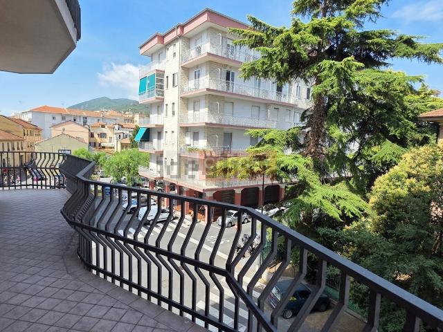 Appartamento in vendita di 181 m² in Via Adige