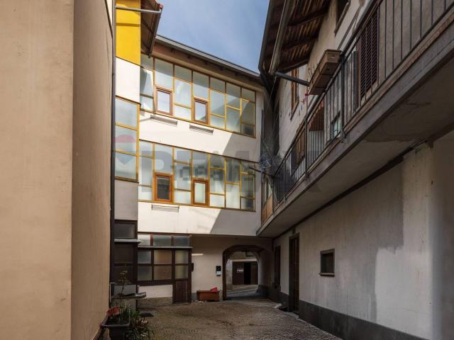 Appartamento in vendita di 181 m² in Via G. Matteotti, 19
