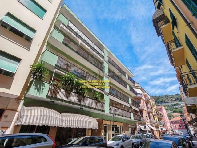 Appartamento in vendita di 181 m² in Via Giuseppe Mazzini