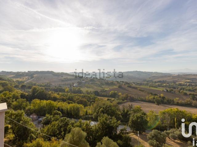 Appartamento in vendita di 181 m² in Via della Rocca