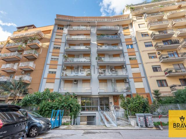 Appartamento in vendita di 181 m² in Via Ferdinando Palasciano, 7