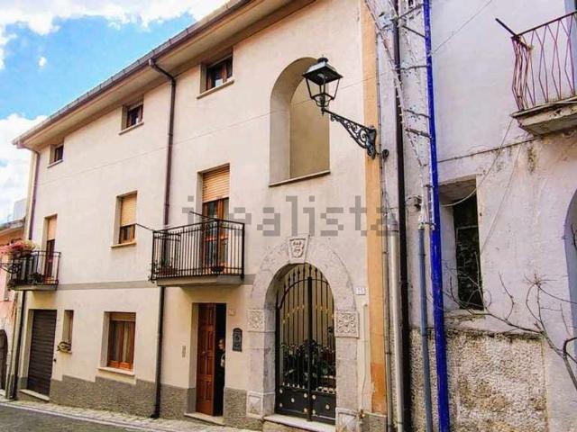 Appartamento in vendita di 181 m² in Via Principe di Napoli, 25