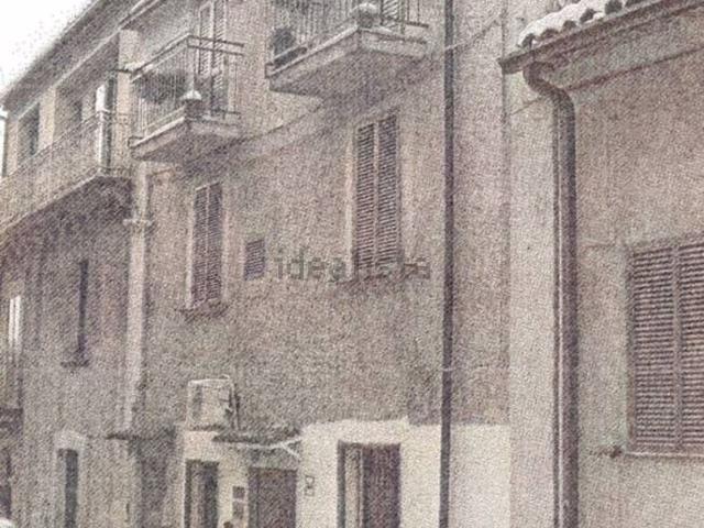 Appartamento in vendita di 181 m² in Via Roma