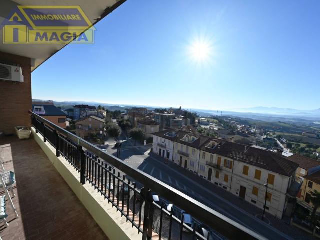 Appartamento in vendita di 181 m² in Piazza L. Annibaldi, 10