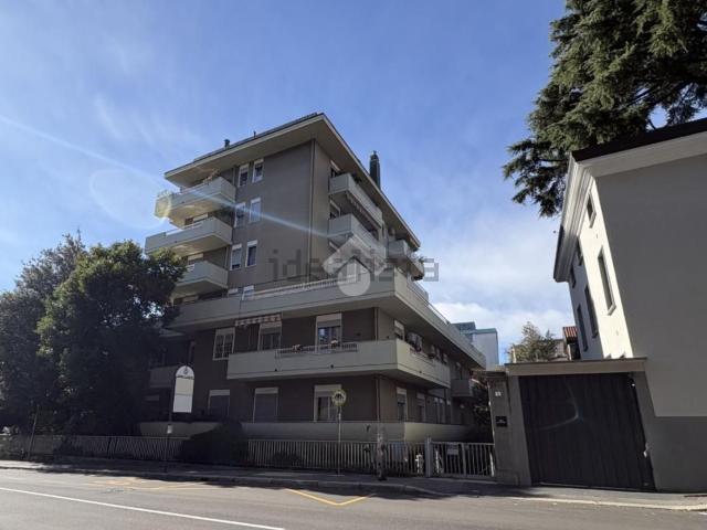 Appartamento in vendita di 182 m² in Via Alberto da Giussano, 8