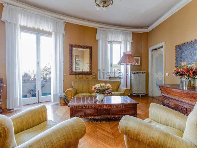 Appartamento in vendita di 182 m² in Via Archimede