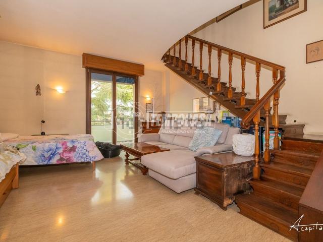 Appartamento in vendita di 182 m² in Via Arsenio Crespellani, 54