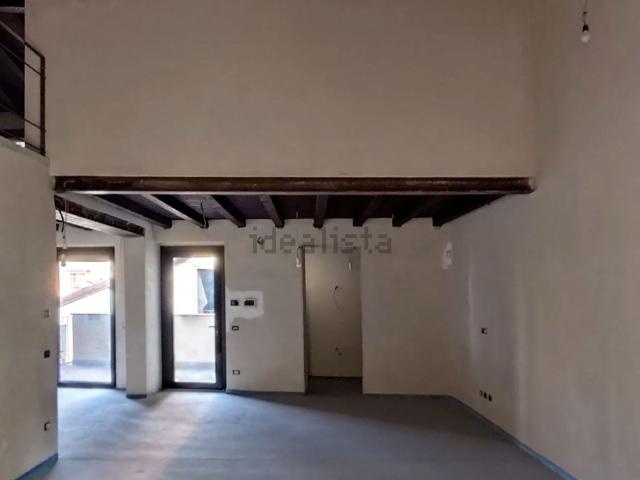 Appartamento in vendita di 182 m² in Via Beverora, 5