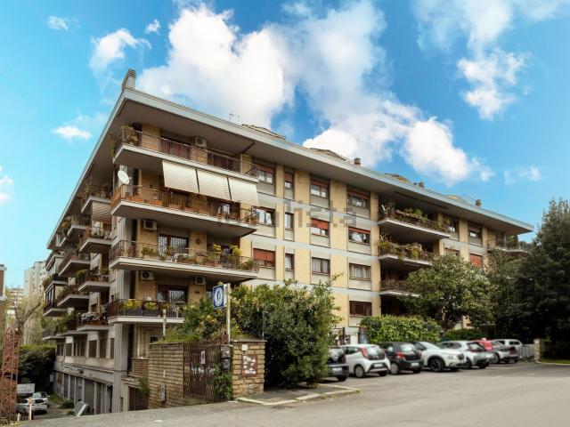 Appartamento in vendita di 182 m² in Via Giuseppe Armellini