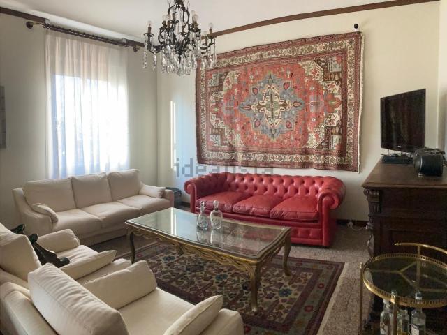Appartamento in vendita di 182 m² in Via Giuseppe di Vittorio, 3