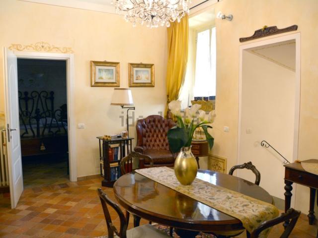 Appartamento in vendita di 182 m² in Via del Crocifisso