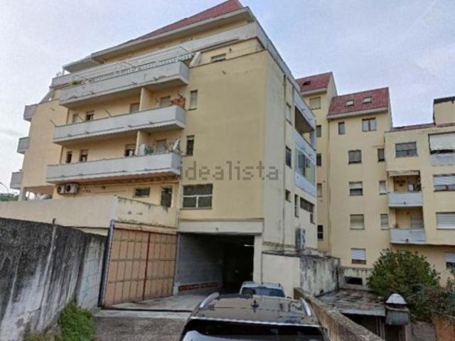 Appartamento in vendita di 182 m² in Via delle Gardenie, 18