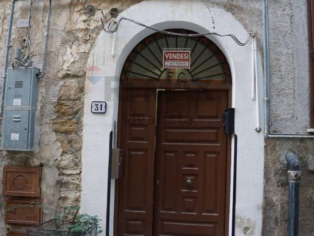 Appartamento in vendita di 182 m² in Via Fonte Vecchia, 31