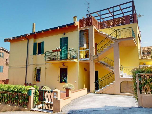 Appartamento in vendita di 182 m² in Via Montarice, 21