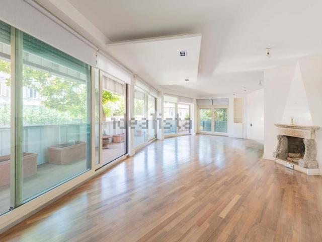 Appartamento in vendita di 182 m² in Via Salaria, 330