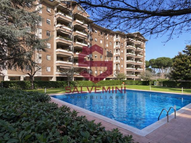 Appartamento in vendita di 182 m² in Via Sandro Giovannini, 35