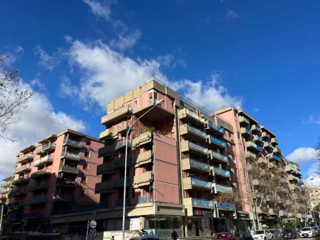 Appartamento in vendita di 182 m² in Viale Strasburgo