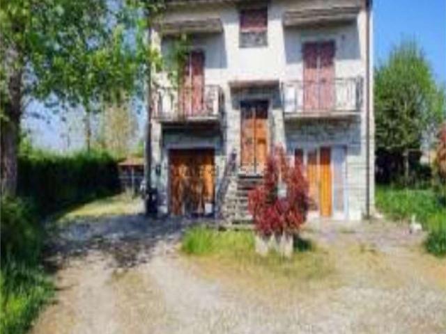 Appartamento in vendita di 182 m² in Strada S.413 romana Nord, 114