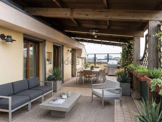 Appartamento in vendita di 182 m² in Strada San Faustino, 4