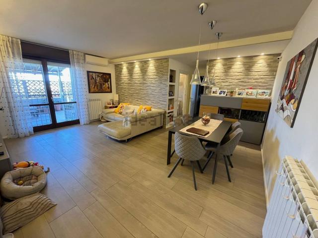 Appartamento in vendita di 183 m² in Via Clauzetto, 58