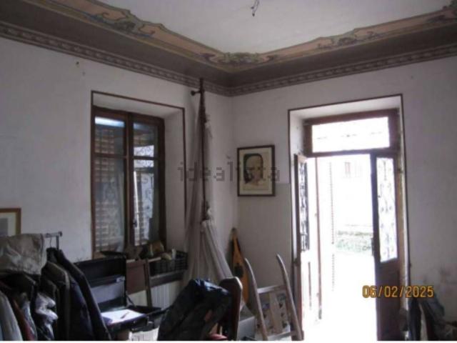 Appartamento in vendita di 183 m² in Via Bruno Graziani, 35