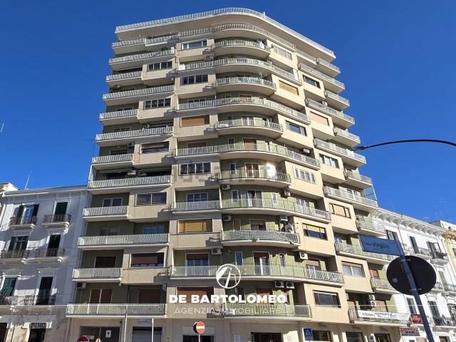 Appartamento in vendita di 183 m² in Via F.Cavallotti