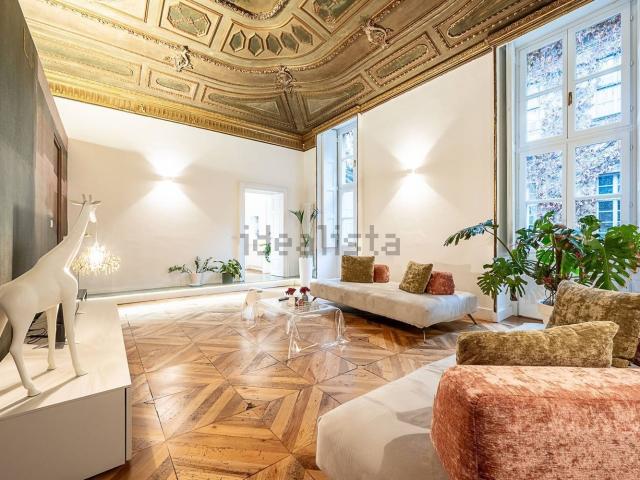 Appartamento in vendita di 183 m² in Via San Francesco D&apos Assisi