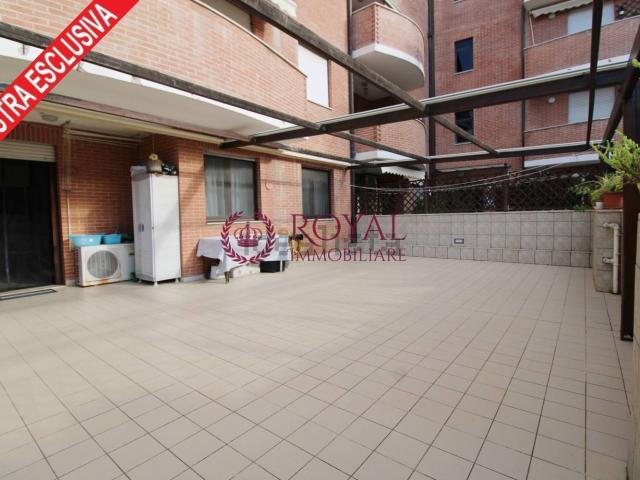 Appartamento in vendita di 183 m² in Via Svizzera