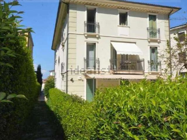 Appartamento in vendita di 183 m² in Viale Dante Alighieri