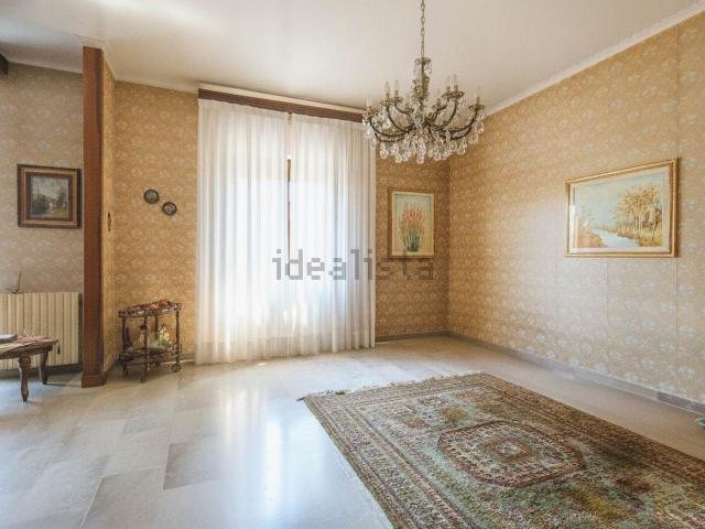 Appartamento in vendita di 183 m² in Corso Aldo Moro, 100