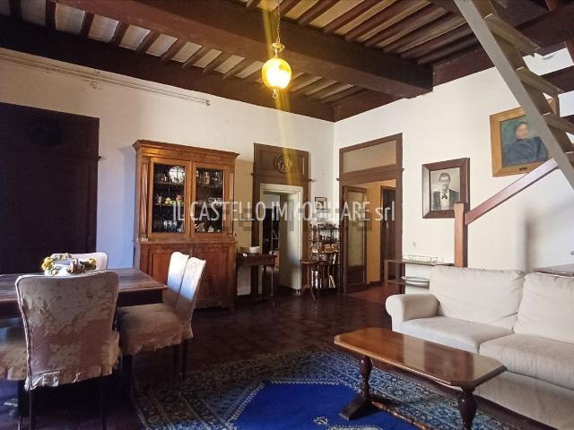 Appartamento in vendita di 183 m² in Corso Giuseppe Garibaldi, 10